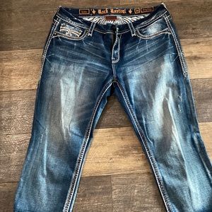 Sz 34 easy crop Rock Revival jeans